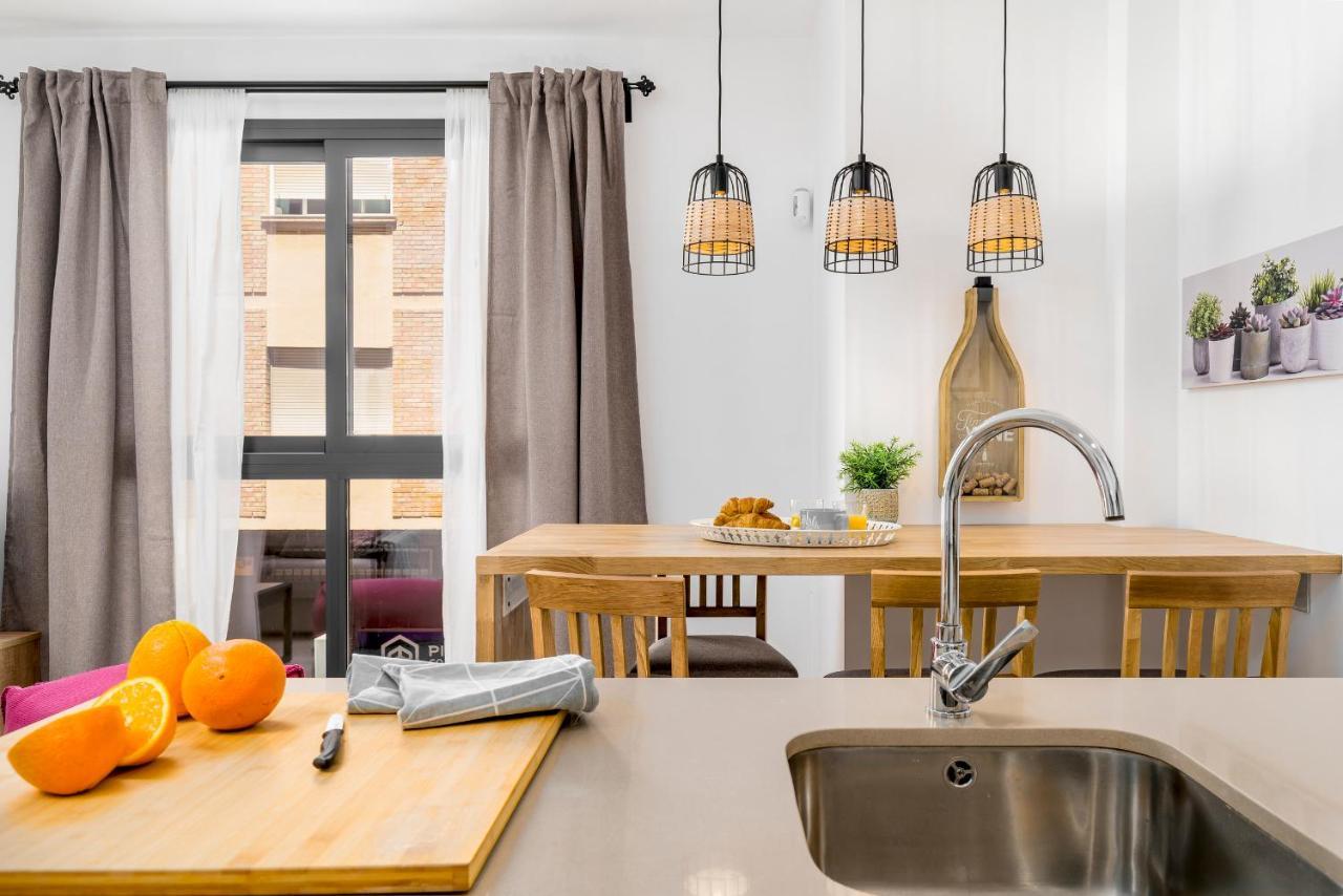 Apartamento Deluxe Con Piscina, Terraza & Parking Málaga Dış mekan fotoğraf
