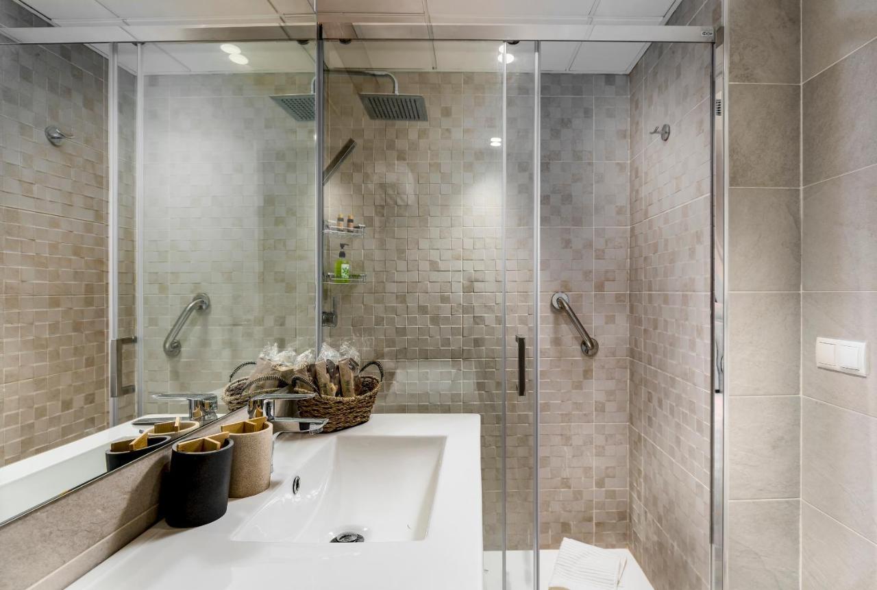 Apartamento Deluxe Con Piscina, Terraza & Parking Málaga Dış mekan fotoğraf